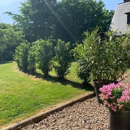 Le Bois Des Pierres Hébergement de vacances *