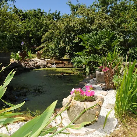 Le Bois Des Pierres Hébergement de vacances *